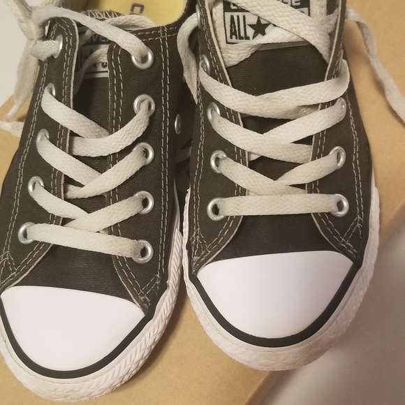 Girls converse